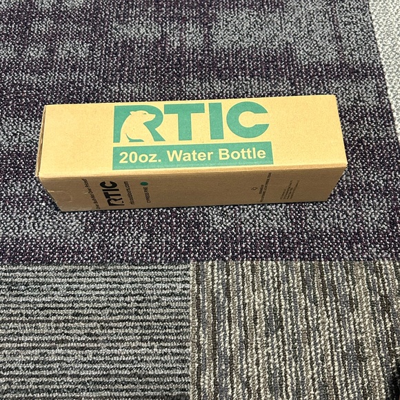 Water bottle - Picture 8 of 9